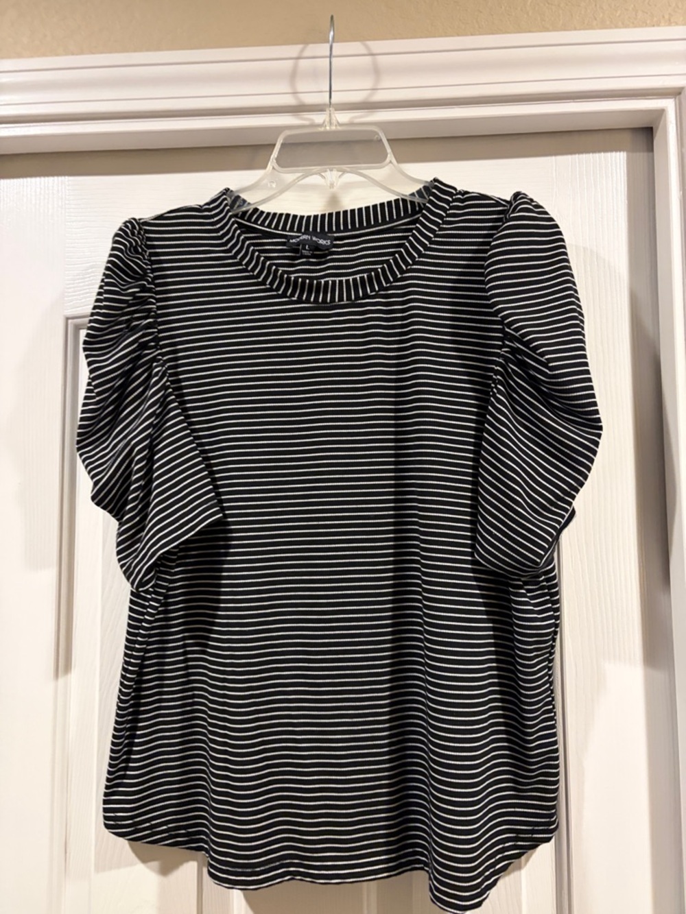 Modern works Black and White Striped Puff-Sleeve Tee size L